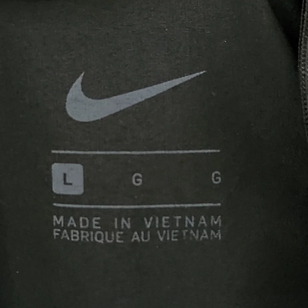 Nike Essential Flash Reflective Running Jacket Women Large Black Gray AQ4743-010